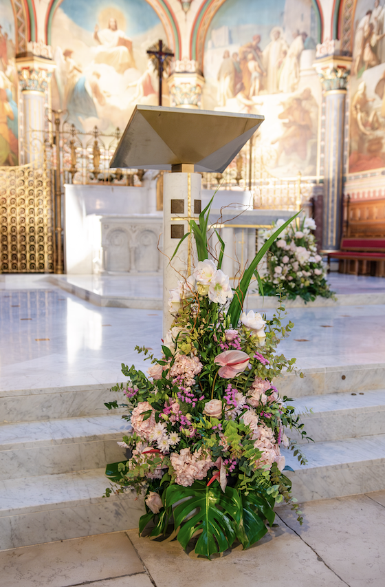 Coussins Coniques de Fleurs pour les Obsèques à Neuilly-sur-Seine - Fleurs d'Auteuil