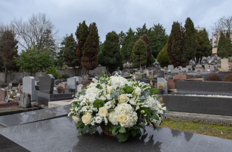 Coussins Ronds de Fleurs pour les Obsèques à Neuilly-sur-Seine - Fleurs d'Auteuil