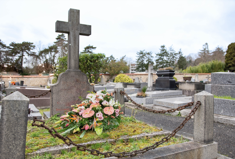 Gerbes Piquées pour les Obsèques à Issy-les-Moulineaux - Fleurs d'Auteuil