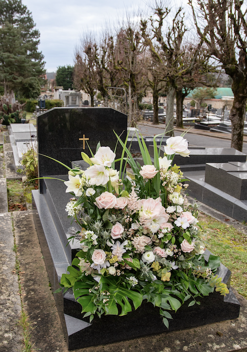 Devants de Tombe Fleuris à Paris 14e Arrondissement par Fleurs d’Auteuil