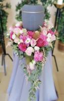 Notre zone d'activité pour ce service Compositions florales de fleurs blanches et rose pour funérailles 