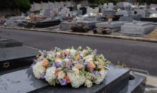 Notre zone d'activité pour ce service Quelle plante offrir pour un décès ? Fleurs d'Auteuil vous conseille