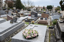Notre zone d'activité pour ce service Compositions florales de fleurs blanches et rose pour funérailles 
